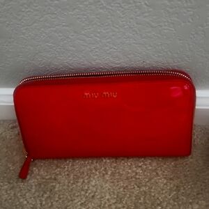 Miu Mui Bow Zip Wallet